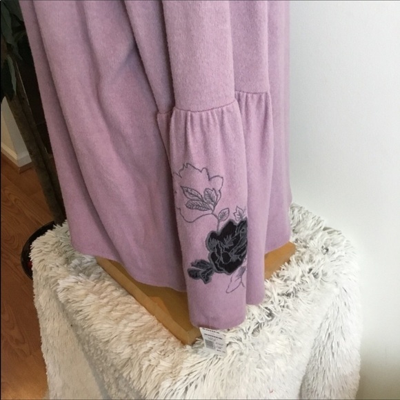 SIMPLY VeraVera Wang Small purple bell sleeve Top - Picture 4 of 15